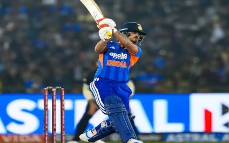 IPL में ईशान किशन का तूफानी अंदाज, लगातार 3 छक्के लगाकर पूरी की शानदार फिफ्टी