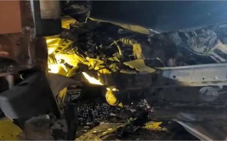 हरिद्वार से लौट रहे श्रद्धालुओं की कार का भीषण एक्सीडेंट, ट्रक की टक्कर से मचा कोहराम