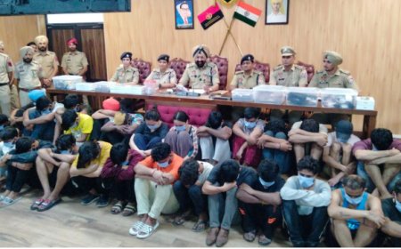 लुधियाना में दो कॉल सेंटरों पर पुलिस की बड़ी रेड, 100 से ज्यादा युवक-युवतियां हिरासत में