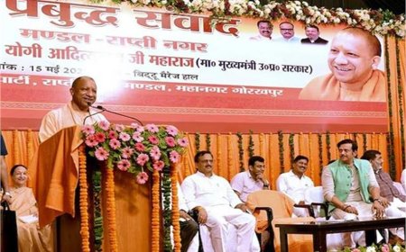 CM योगी ने युवाओं को बताया ‘2017 से पहले का सच’, बुद्धिजीवियों से कहा- बदलाव की कहानी नई पीढ़ी तक पहुंचाएं