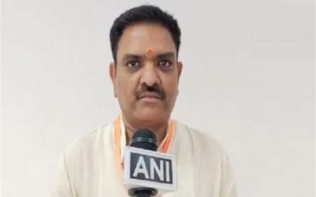 “योगी सरकार ने नकल माफिया की कमर तोड़ दी, इसलिए बौखलाए हैं अखिलेश” — असीम अरुण का सपा पर तीखा हमला