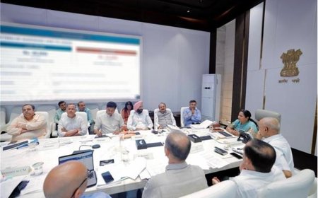 दिल्ली सरकार का बड़ा फैसला, अब ₹2.5 लाख सालाना आय वाले परिवारों को भी मिलेगा मुफ्त राशन