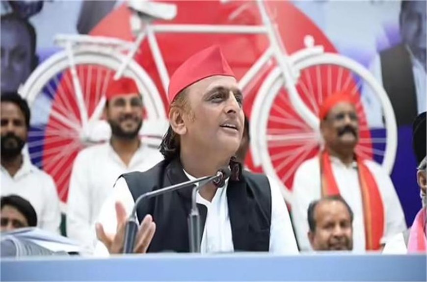 गैस सिलेंडर की कीमत पर सियासी घमासान, अखिलेश यादव का BJP पर तंज—“7 रुपये की राहत या दिखावा?”