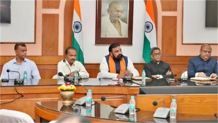 CM सम्राट चौधरी ने बिहार में विकास योजनाओं को दी नई रफ्तार, कैबिनेट बैठक में 18 बड़े प्रस्तावों पर लगी मुहर