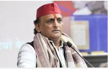 भागवत कथा सुनने अयोध्या पहुंचे अखिलेश यादव