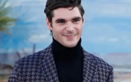 ब्रेकिंग बैड’ के स्टार RJ Mitte की 34 साल की उम्र में मौत, आत्महत्या की पुष्टि