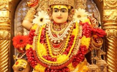 नवरात्र के पांचवें दिन झंडेवाला देवी मंदिर में मां स्कंदमाता की भव्य पूजा-अर्चना