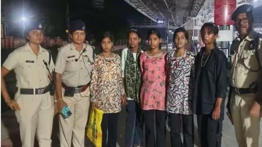 दुर्गा पूजा मेला देखने निकलीं 5 सहेलियां 1500 KM दूर आंध्र प्रदेश में मिलीं!